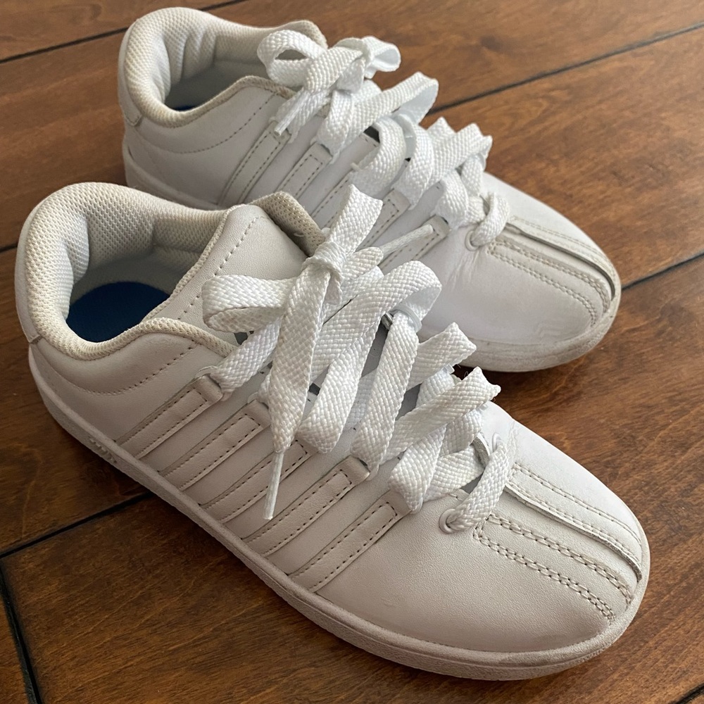 K-Swiss Classics VN Kids size 2.5